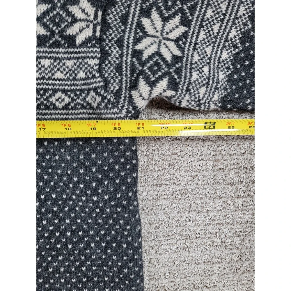 Icelandic Design Wool Cardigan Womens Size S Gray Snowflake‎ Nordic Sweater